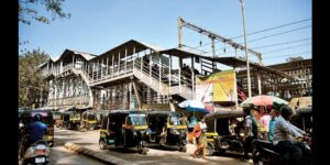 जोगेश्वरीत दुकान पाडू नये म्हणून दरमहा ₹८ हजारांची लाच?